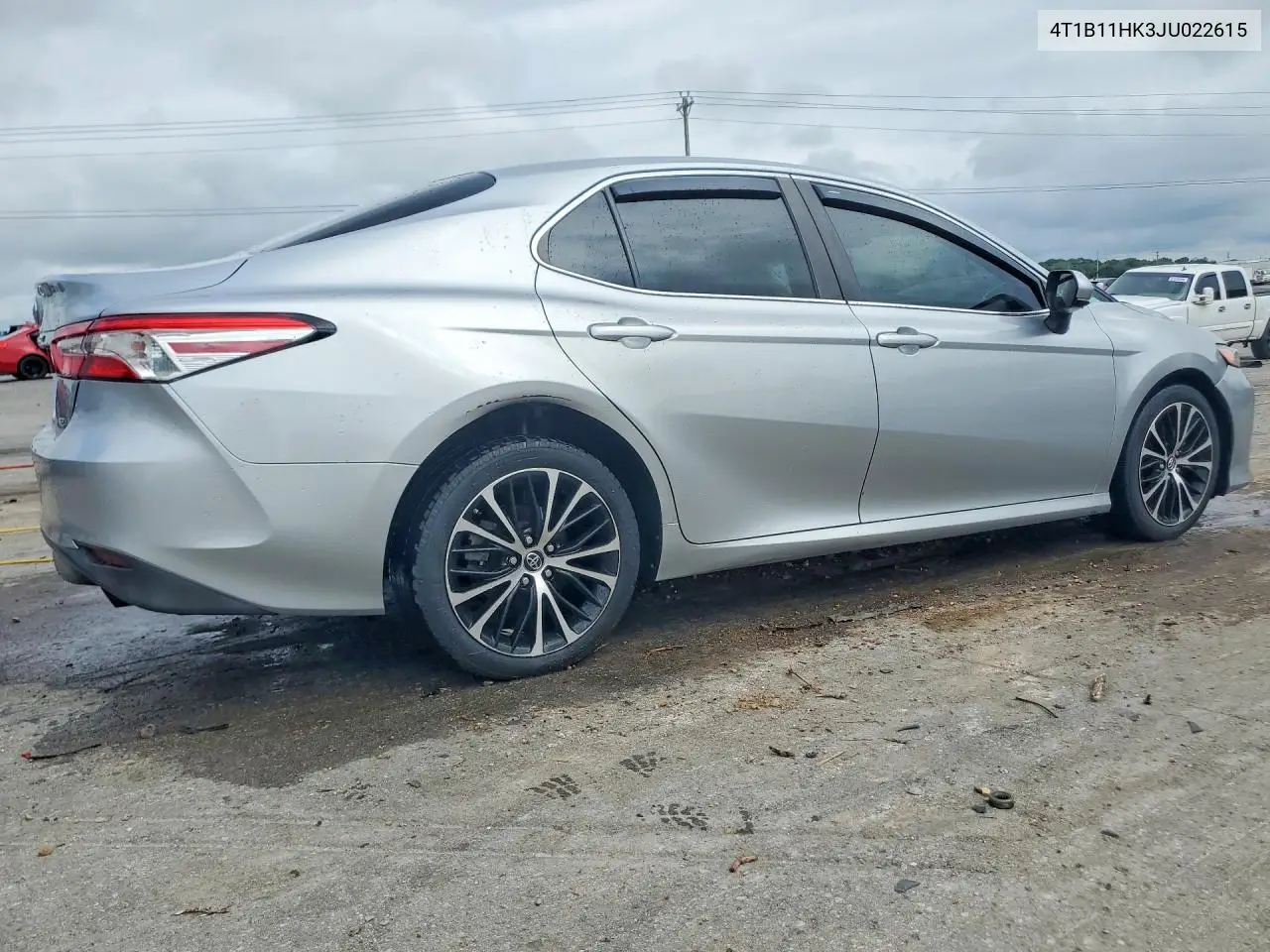 2018 Toyota Camry Le VIN: 4T1B11HK3JU022615 Lot: 61614036