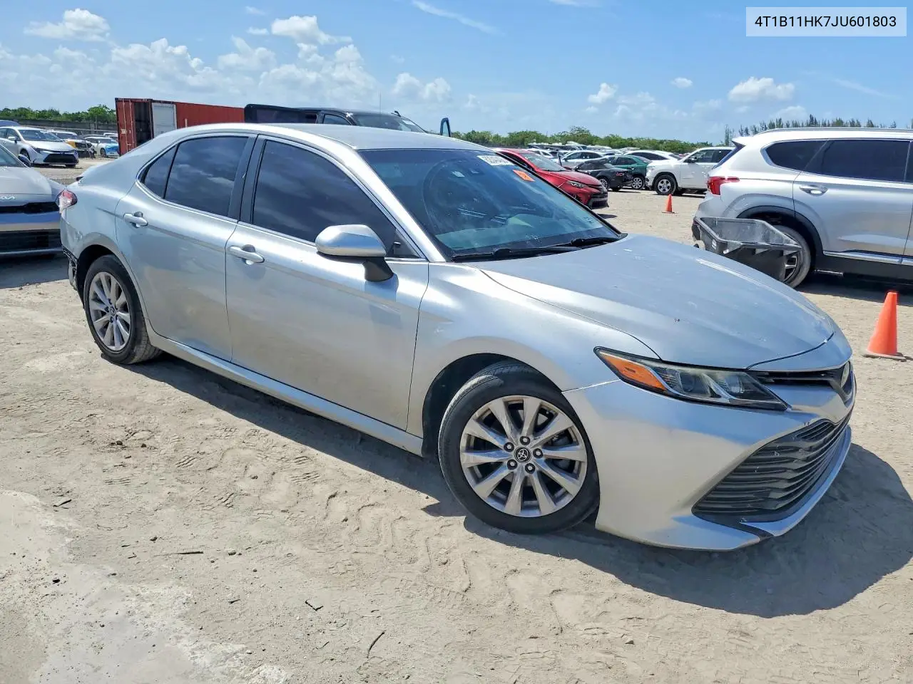 2018 Toyota Camry Le VIN: 4T1B11HK7JU601803 Lot: 62040406