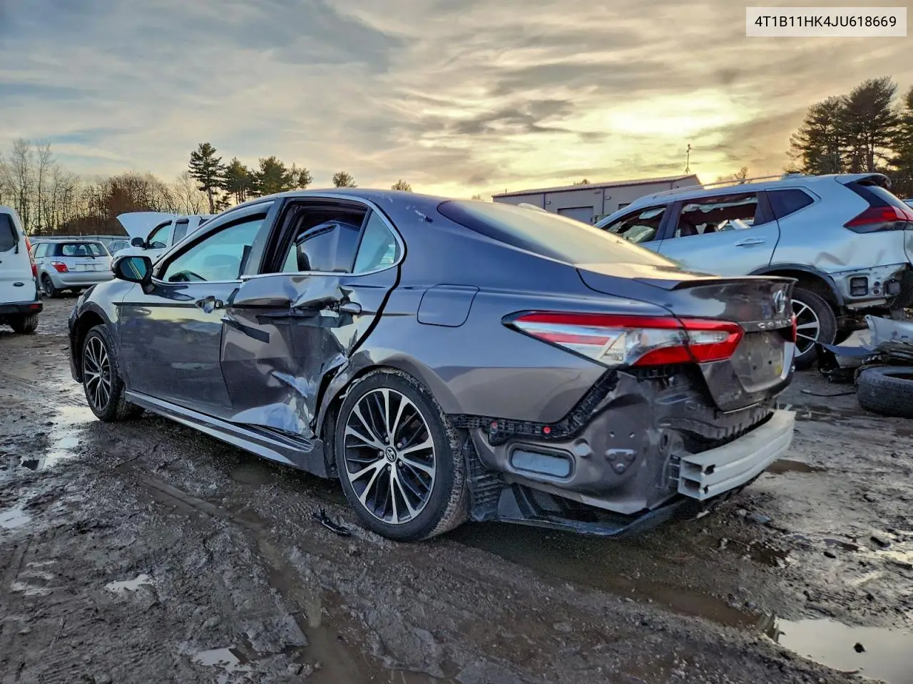 4T1B11HK4JU618669 2018 Toyota Camry Se