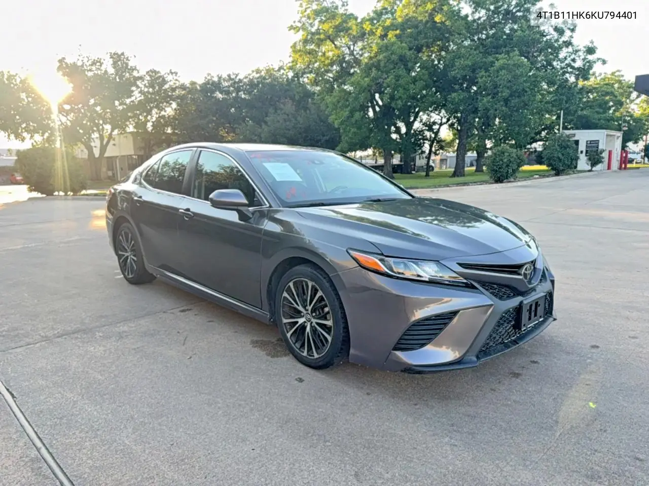 4T1B11HK6KU794401 2019 Toyota Camry Se