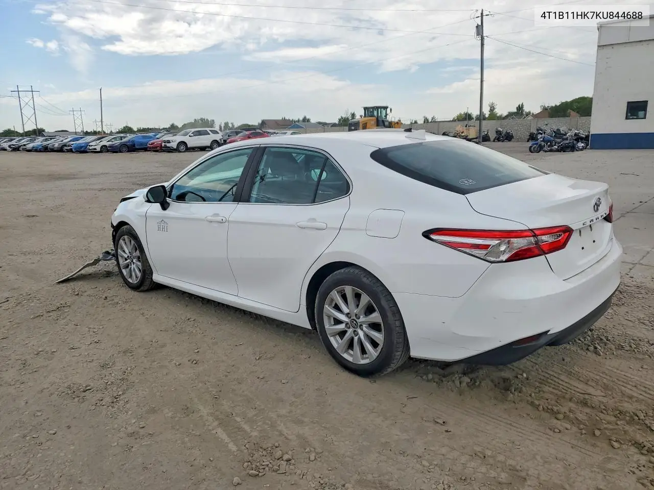 2019 Toyota Camry Le VIN: 4T1B11HK7KU844688 Lot: 61797876