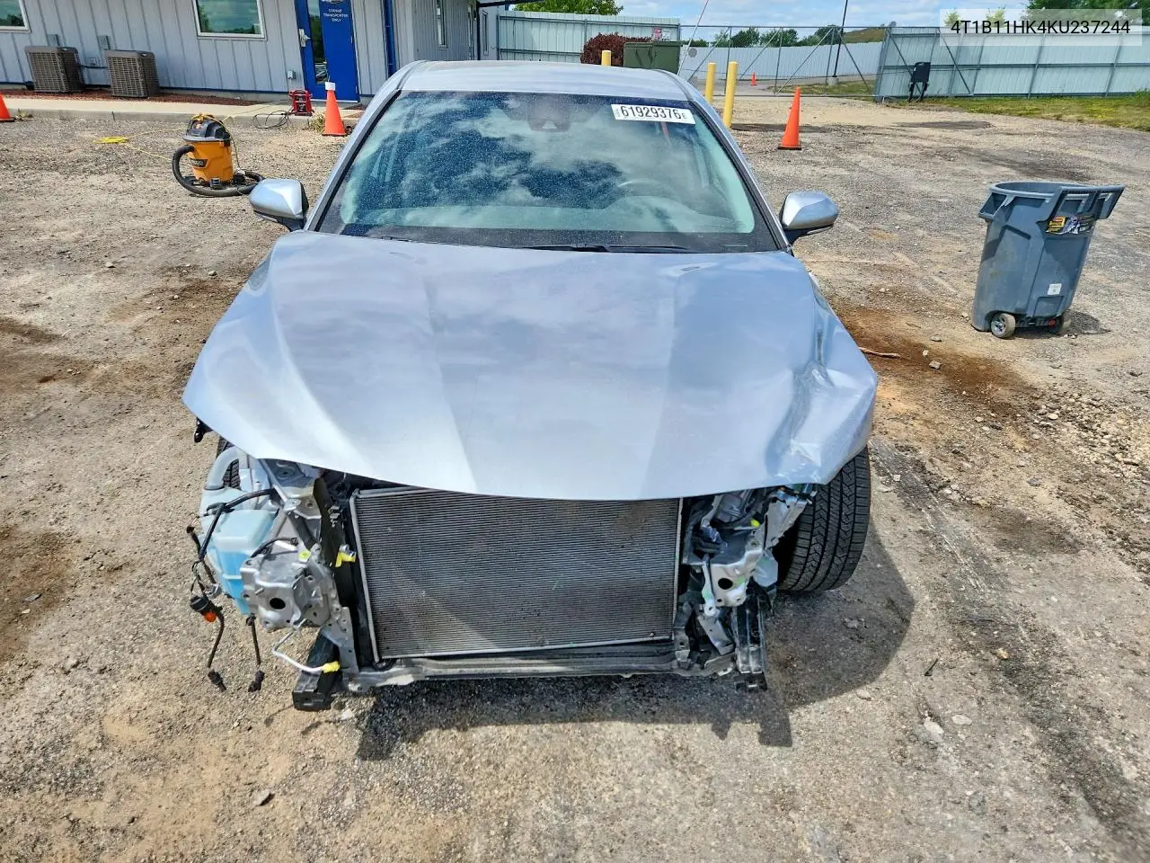 2019 Toyota Camry Le VIN: 4T1B11HK4KU237244 Lot: 61929376
