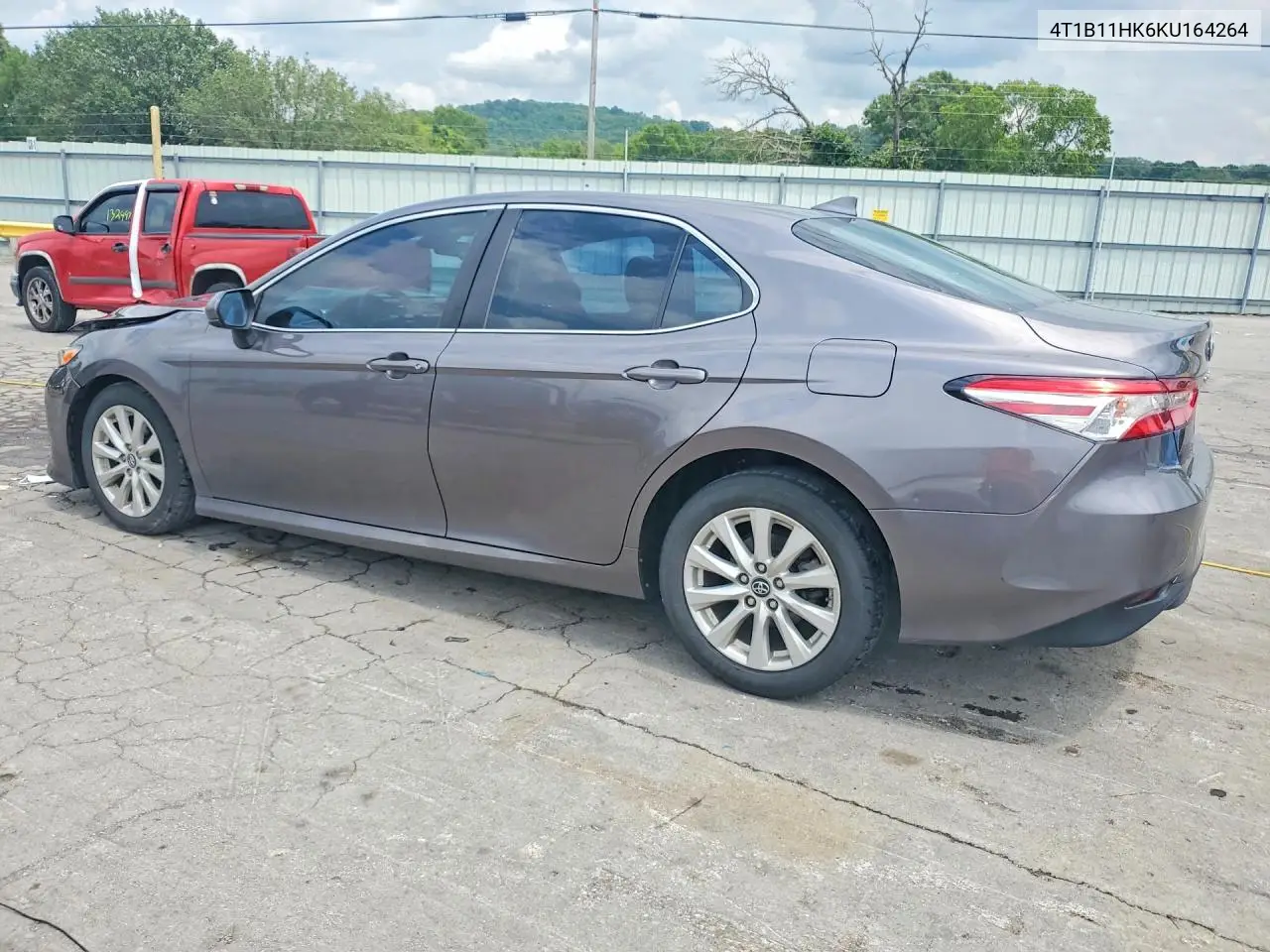 2019 Toyota Camry Le VIN: 4T1B11HK6KU164264 Lot: 62082786