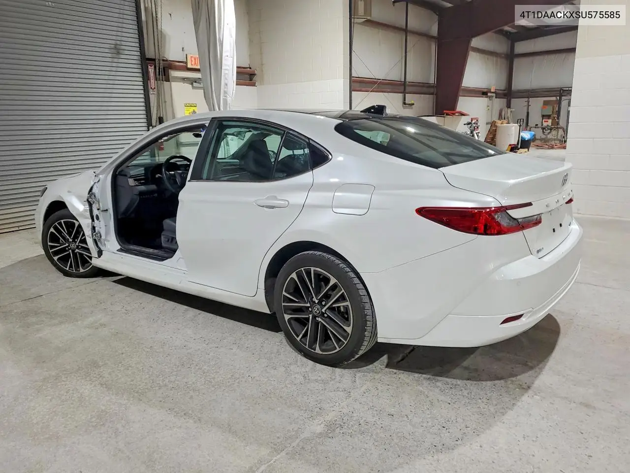4T1DAACKXSU575585 2025 Toyota Camry Xle