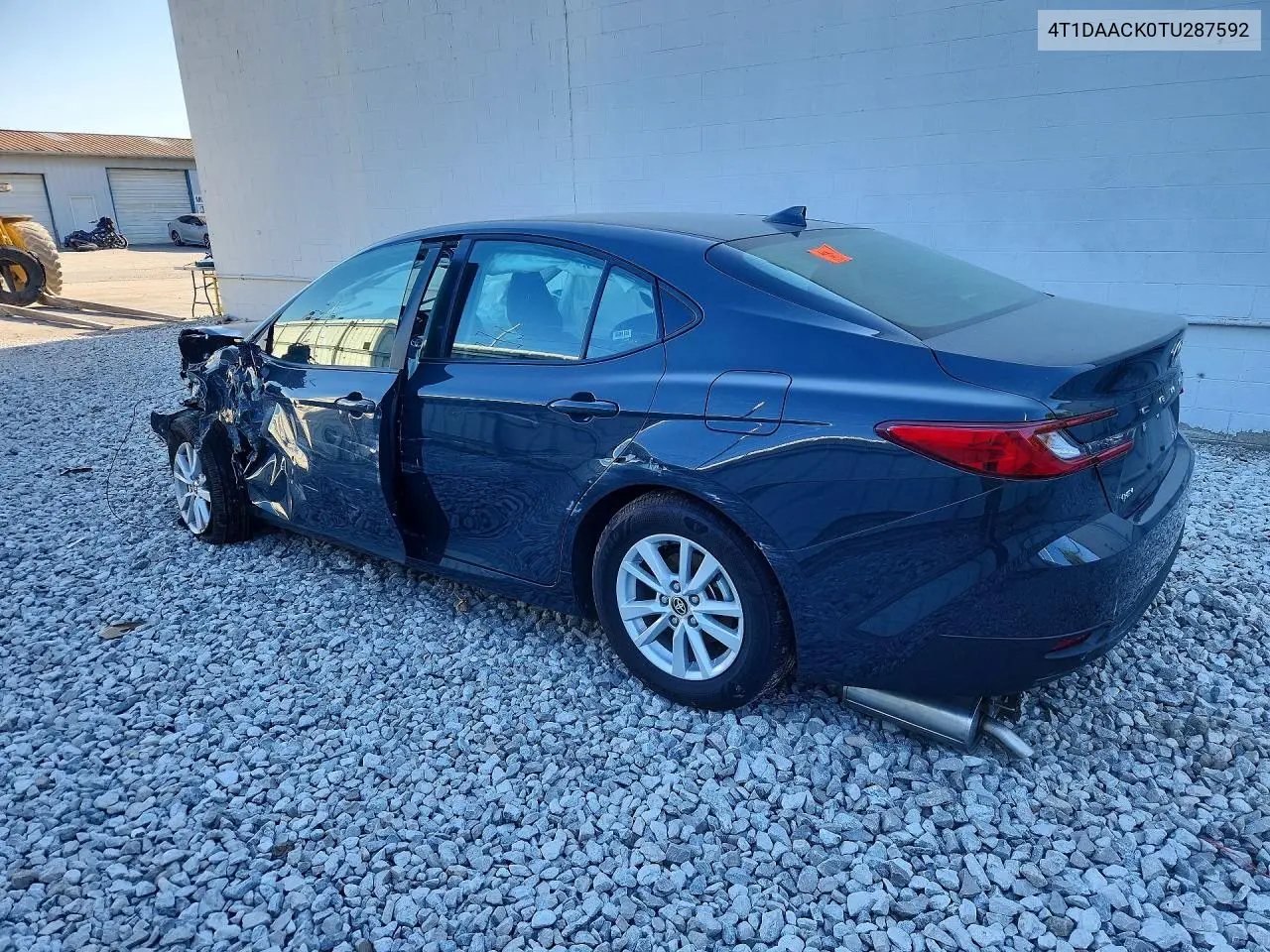 2026 Toyota Camry Le VIN: 4T1DAACK0TU287592 Lot: 56069386