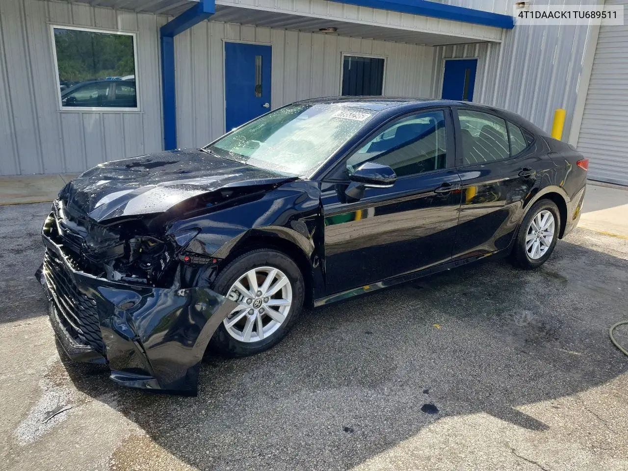 2026 Toyota Camry Le VIN: 4T1DAACK1TU689511 Lot: 61953296