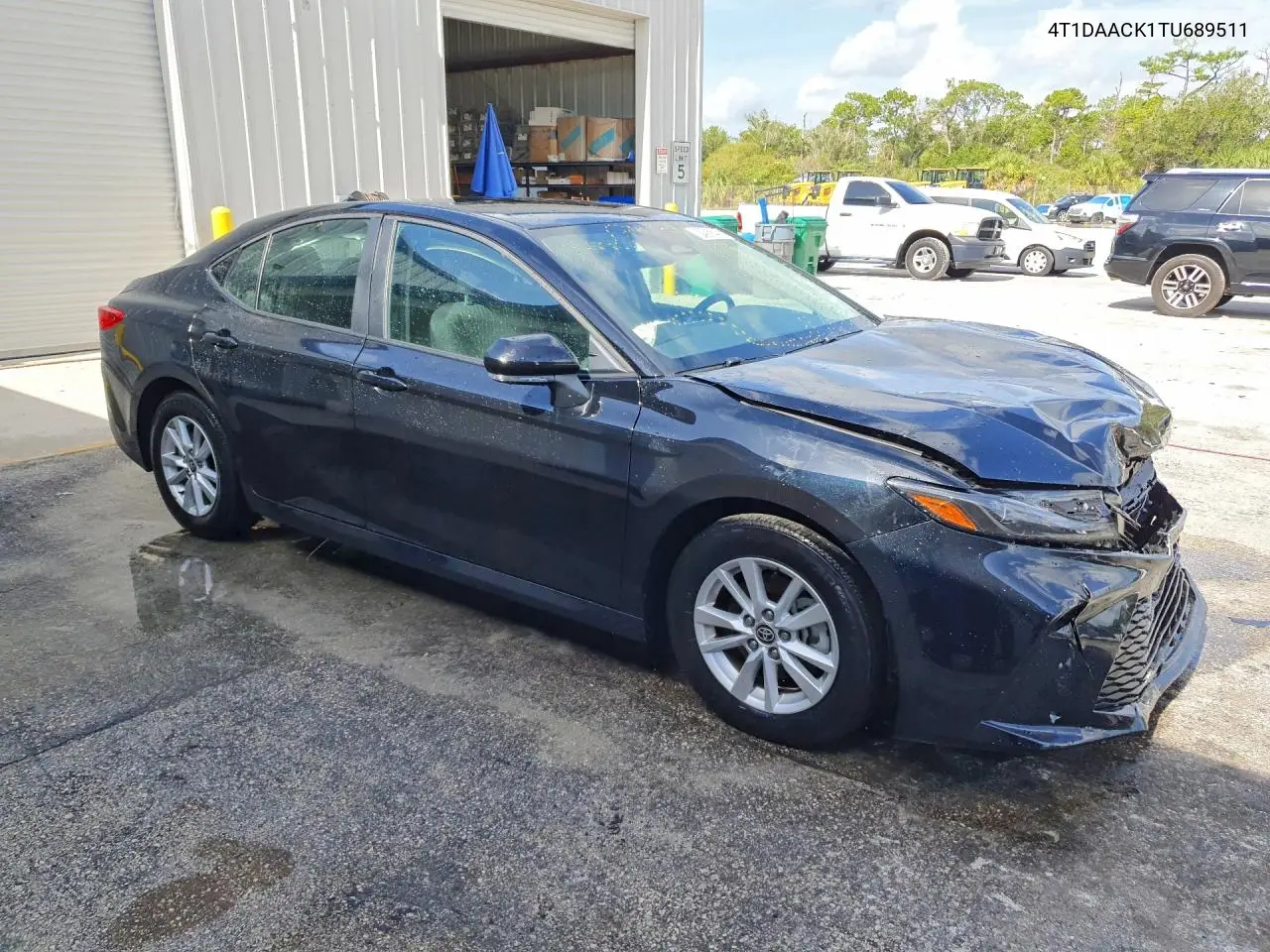 2026 Toyota Camry Le VIN: 4T1DAACK1TU689511 Lot: 61953296