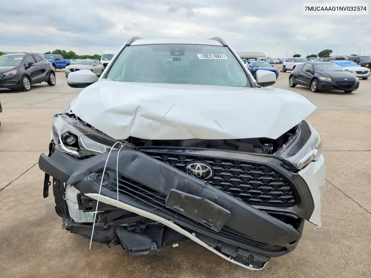 2022 Toyota Corolla Cross Le VIN: 7MUCAAAG1NV032574 Lot: 57430176