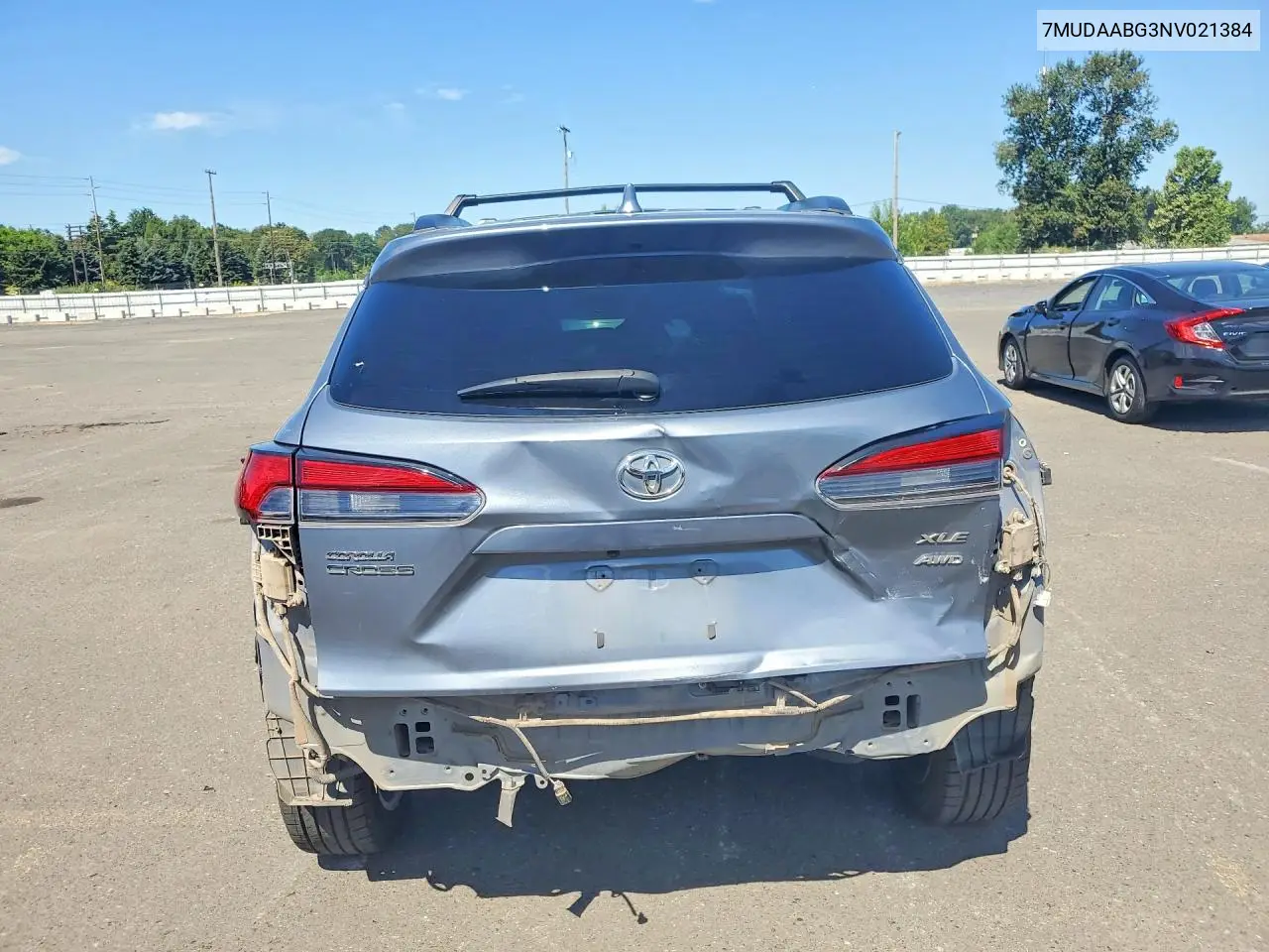 2022 Toyota Corolla Cross Xle VIN: 7MUDAABG3NV021384 Lot: 58032176