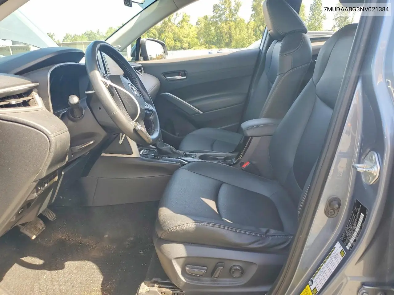 2022 Toyota Corolla Cross Xle VIN: 7MUDAABG3NV021384 Lot: 58032176