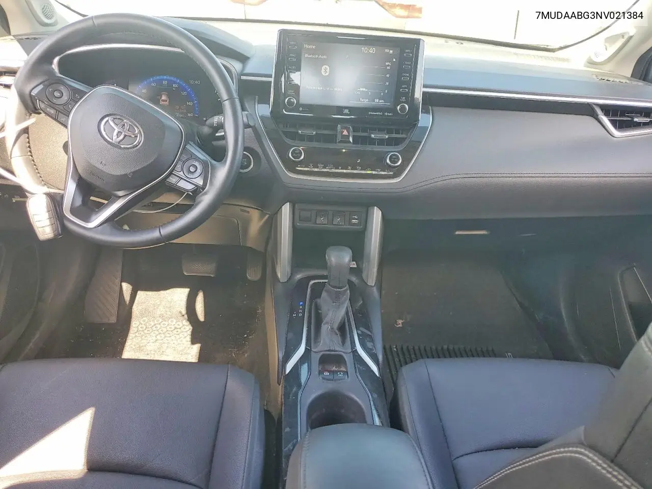 2022 Toyota Corolla Cross Xle VIN: 7MUDAABG3NV021384 Lot: 58032176