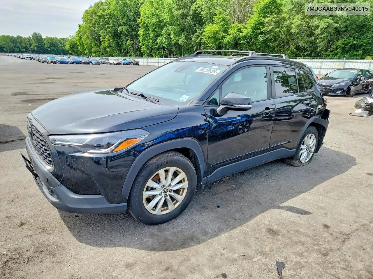 2022 Toyota Corolla Cross Le VIN: 7MUCAABG7NV040015 Lot: 58250926
