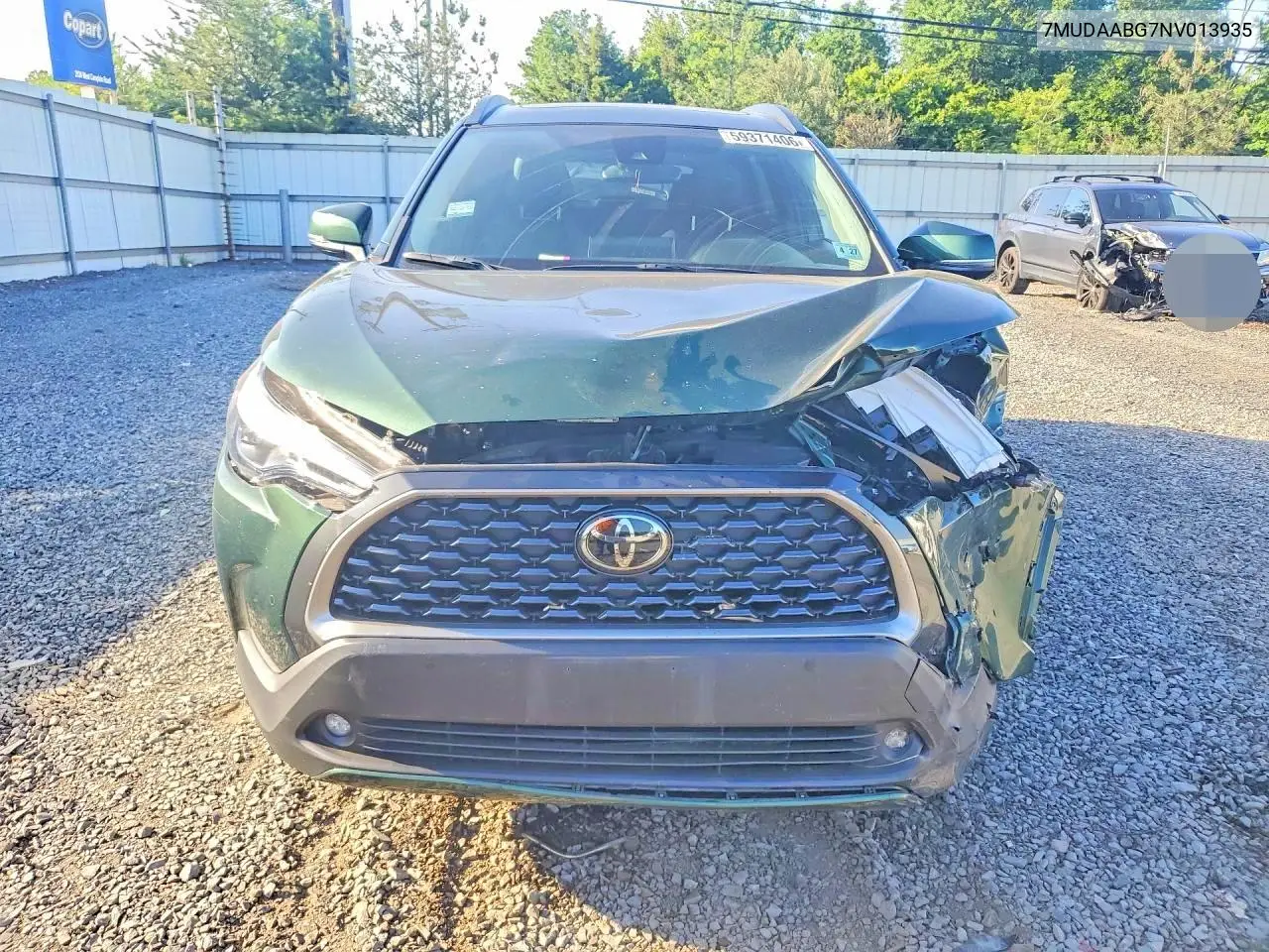 2022 Toyota Corolla Cross Xle VIN: 7MUDAABG7NV013935 Lot: 59371406