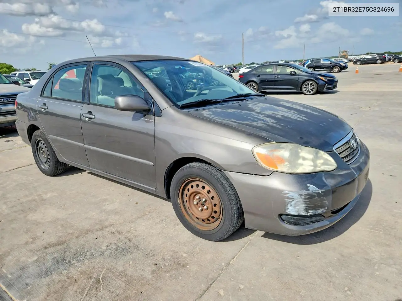 2005 Toyota Corolla Le VIN: 2T1BR32E75C324696 Lot: 61556166