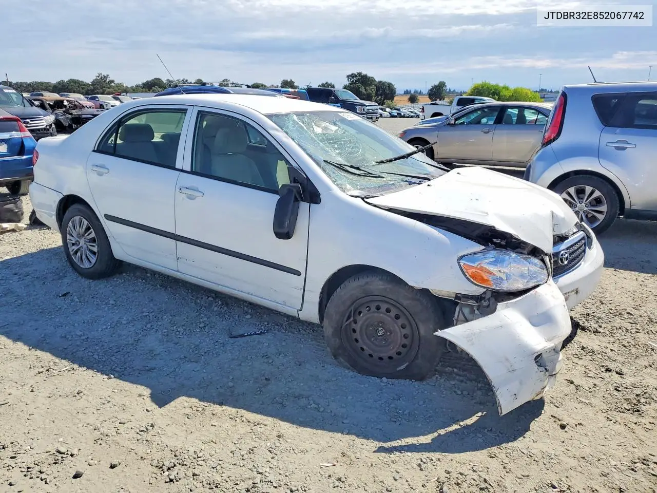2005 Toyota Corolla Ce VIN: JTDBR32E852067742 Lot: 61928746