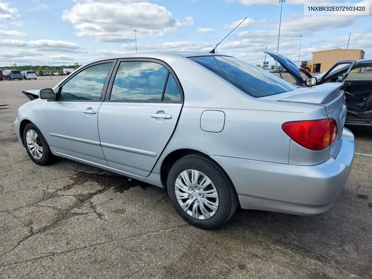 2007 Toyota Corolla Le VIN: 1NXBR32E07Z903420 Lot: 62071176