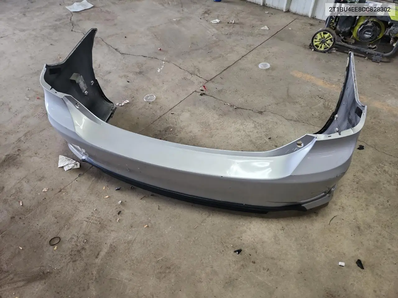 2T1BU4EE8CC828302 2012 Toyota Corolla Base