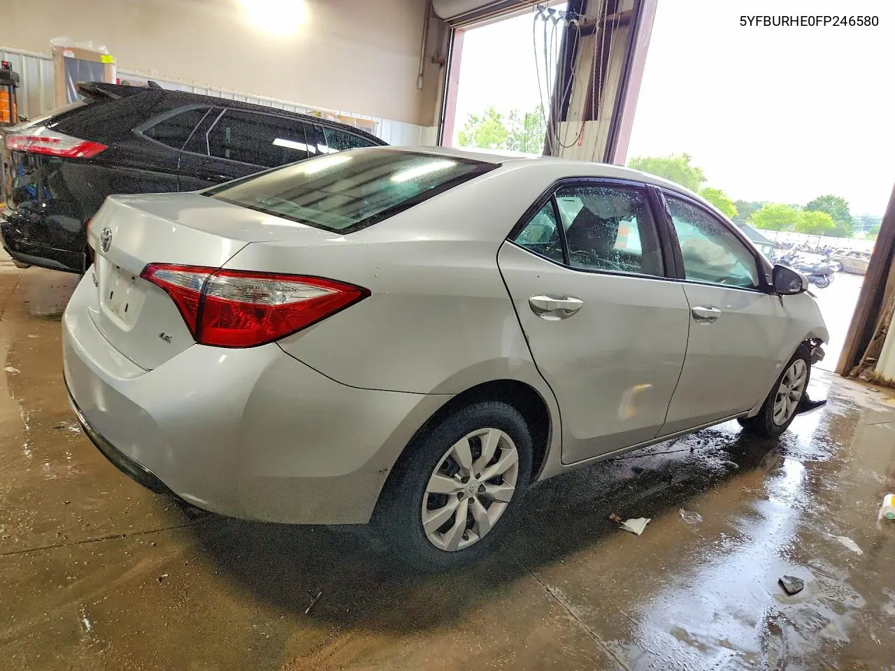 2015 Toyota Corolla Le VIN: 5YFBURHE0FP246580 Lot: 58278306