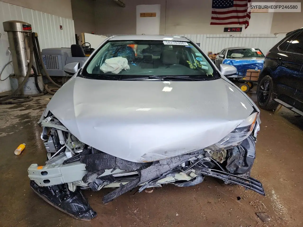 2015 Toyota Corolla Le VIN: 5YFBURHE0FP246580 Lot: 58278306