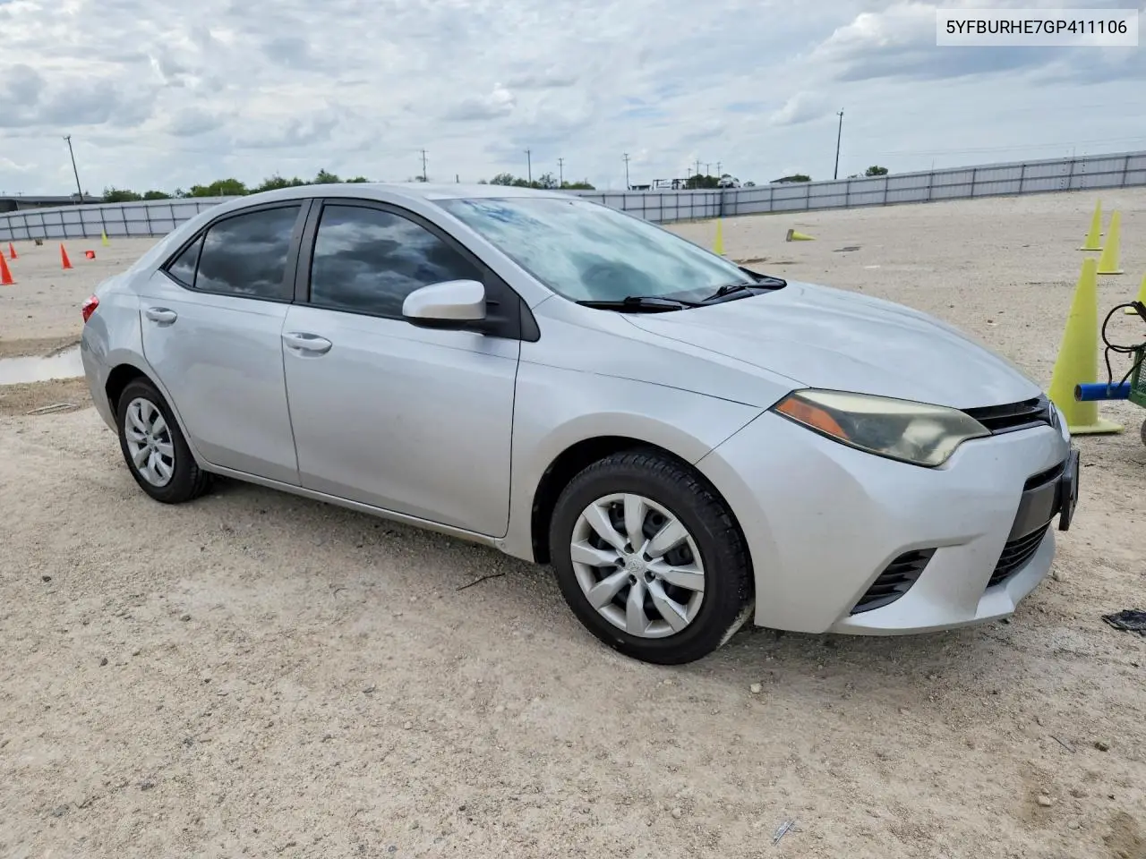 2016 Toyota Corolla Le VIN: 5YFBURHE7GP411106 Lot: 61081896