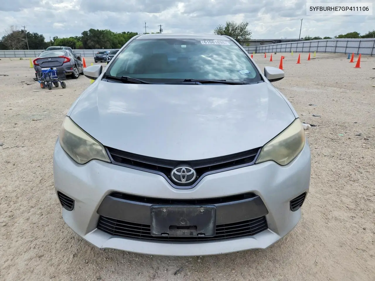 2016 Toyota Corolla Le VIN: 5YFBURHE7GP411106 Lot: 61081896