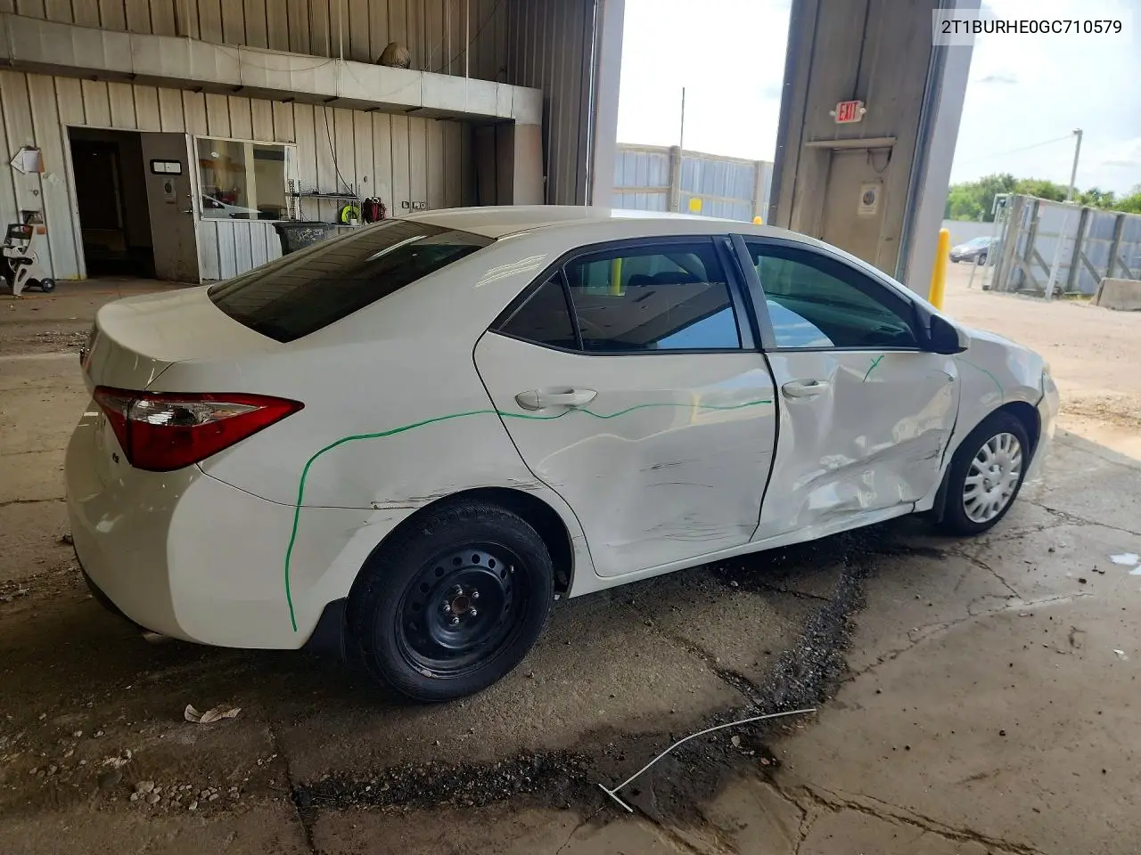 2016 Toyota Corolla Le VIN: 2T1BURHE0GC710579 Lot: 61679556