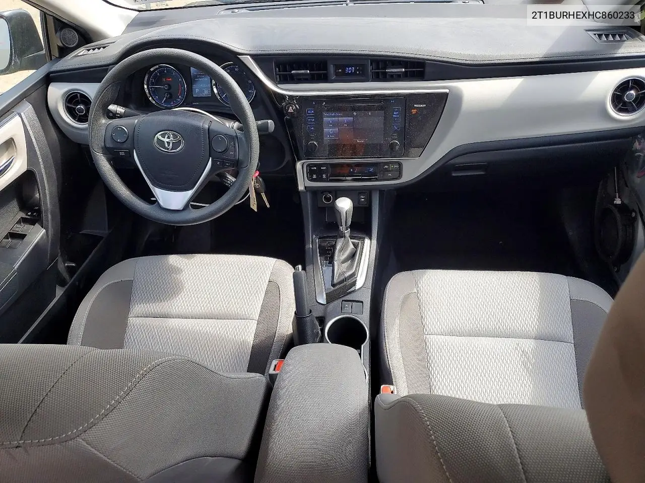 2T1BURHEXHC860233 2017 Toyota Corolla Le