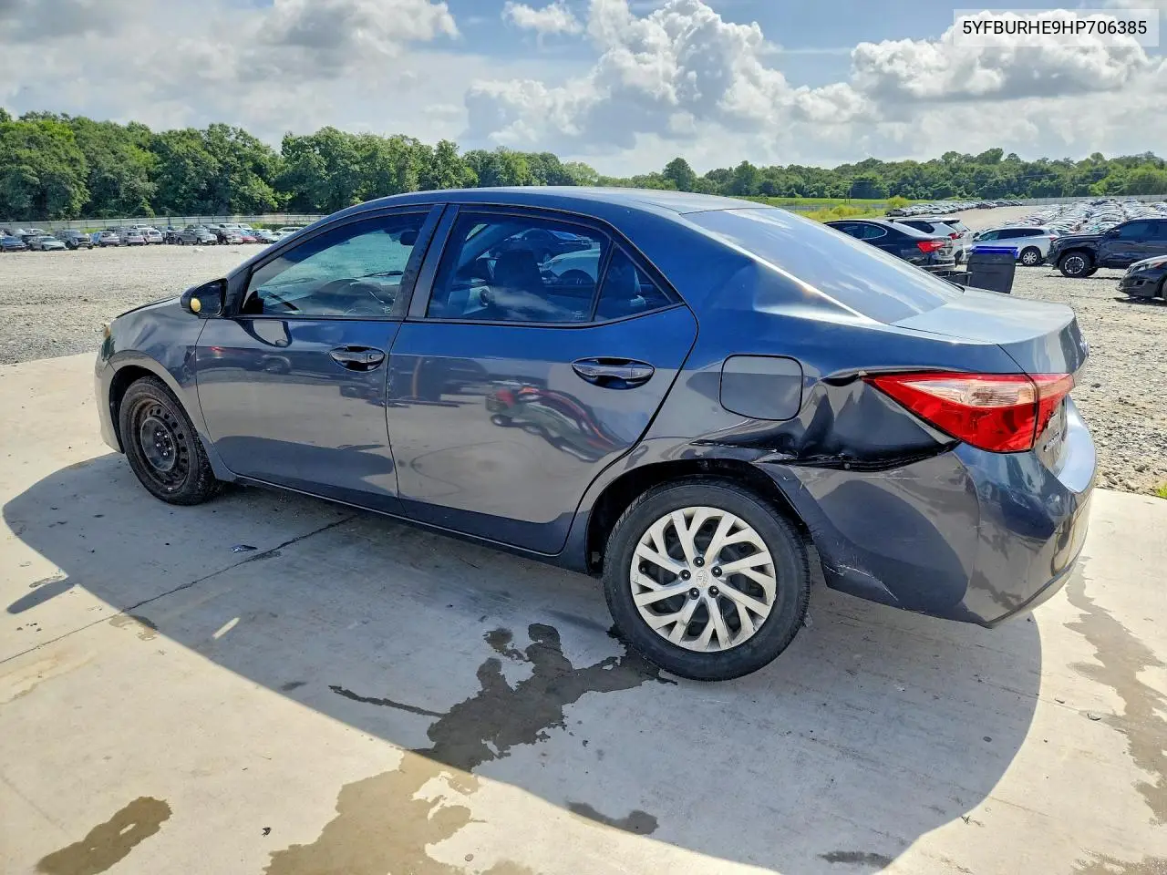 2017 Toyota Corolla Le VIN: 5YFBURHE9HP706385 Lot: 61793286