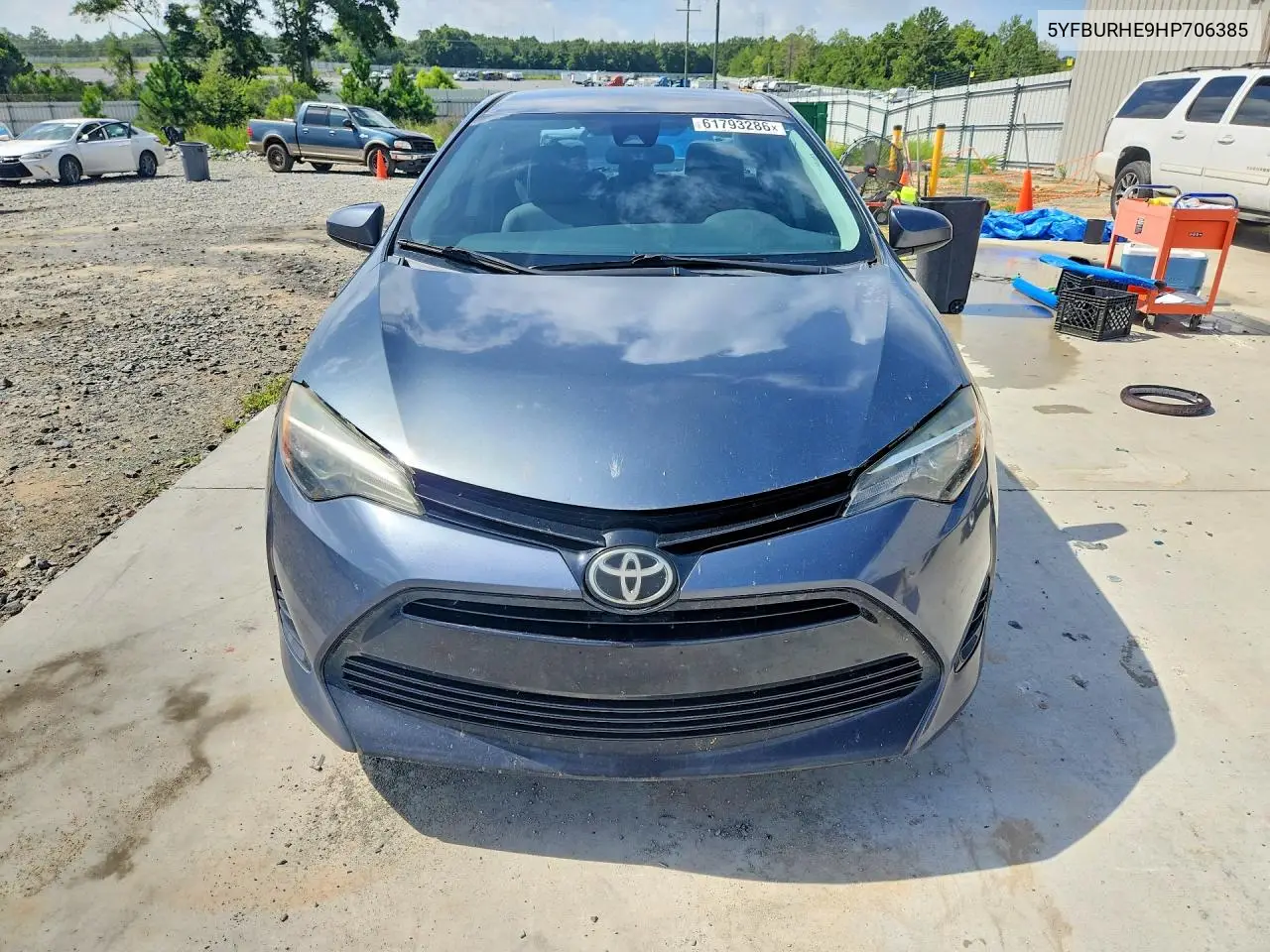2017 Toyota Corolla Le VIN: 5YFBURHE9HP706385 Lot: 61793286