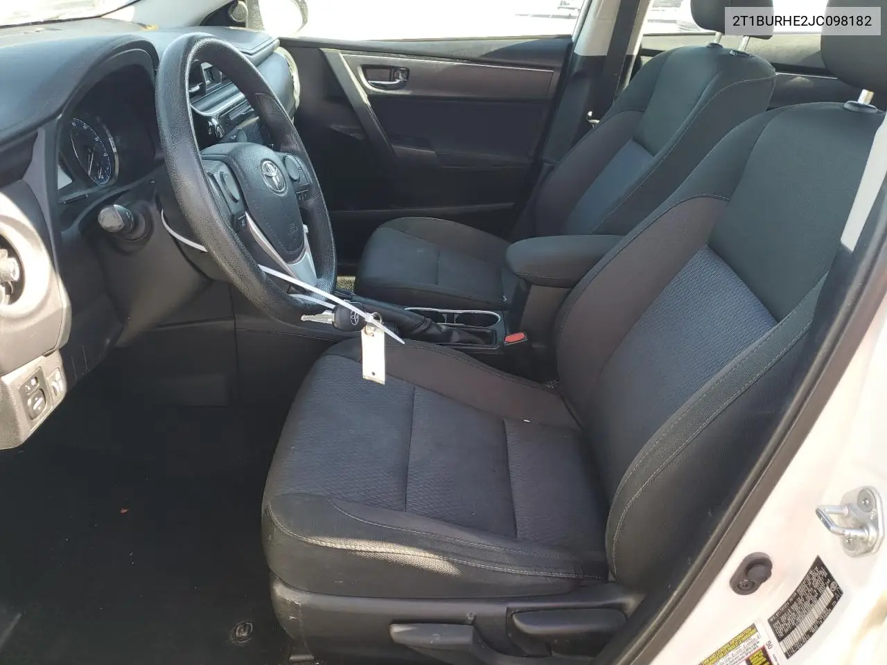 2T1BURHE2JC098182 2018 Toyota Corolla L