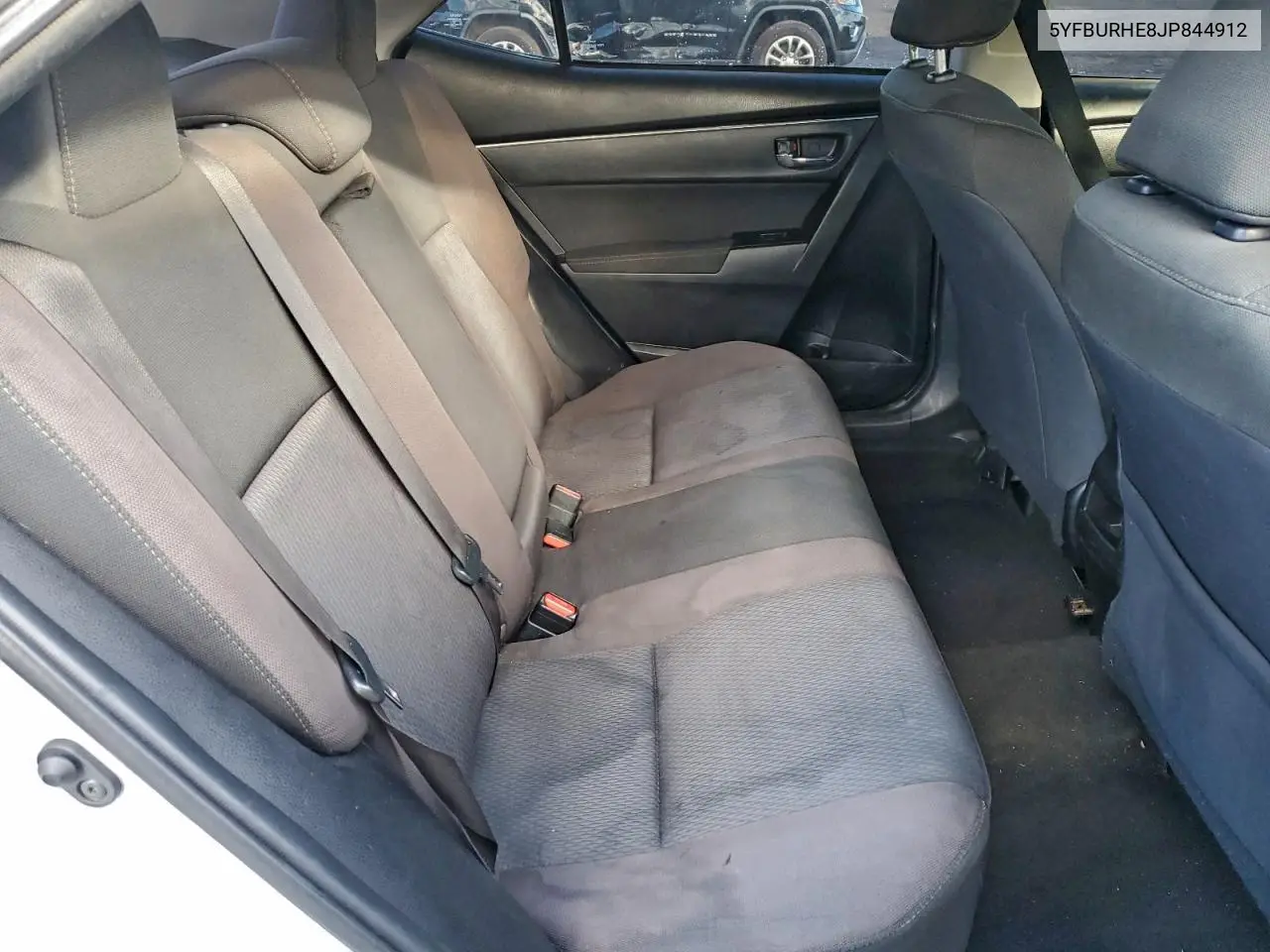 5YFBURHE8JP844912 2018 Toyota Corolla L