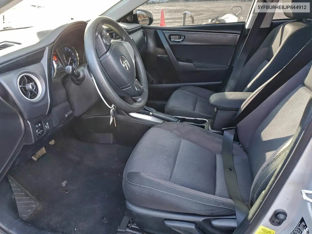 5YFBURHE8JP844912 2018 Toyota Corolla L