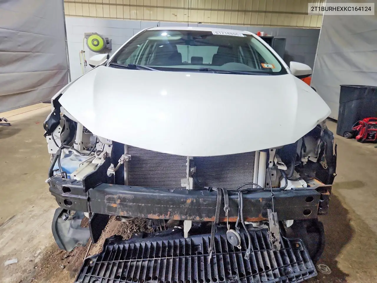 2019 Toyota Corolla Le VIN: 2T1BURHEXKC164124 Lot: 61718806