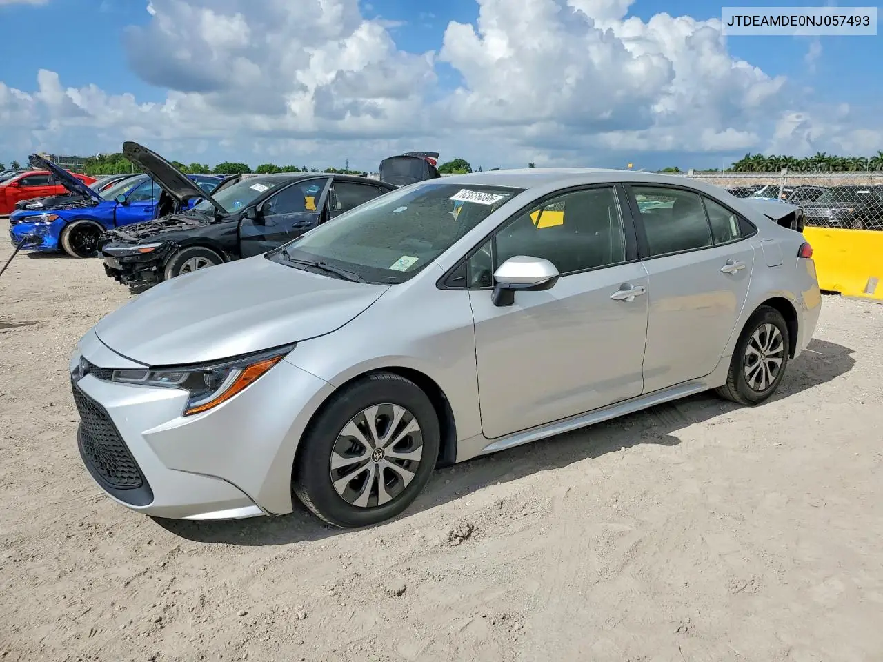 2022 Toyota Corolla Le VIN: JTDEAMDE0NJ057493 Lot: 62076696