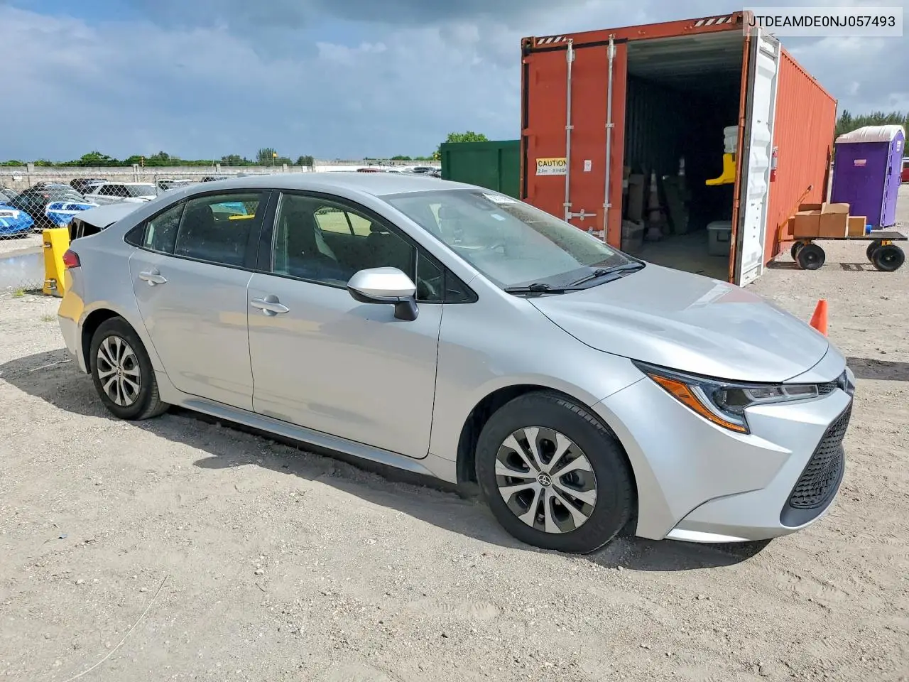 2022 Toyota Corolla Le VIN: JTDEAMDE0NJ057493 Lot: 62076696