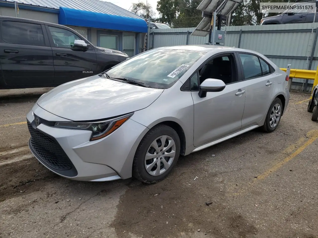 5YFEPMAE6NP351575 2022 Toyota Corolla Le