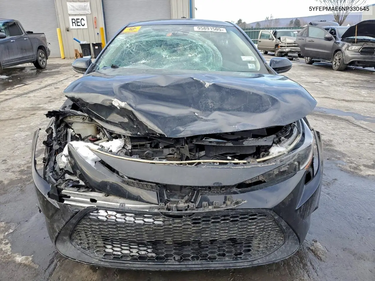 5YFEPMAE6NP330645 2022 Toyota Corolla Le