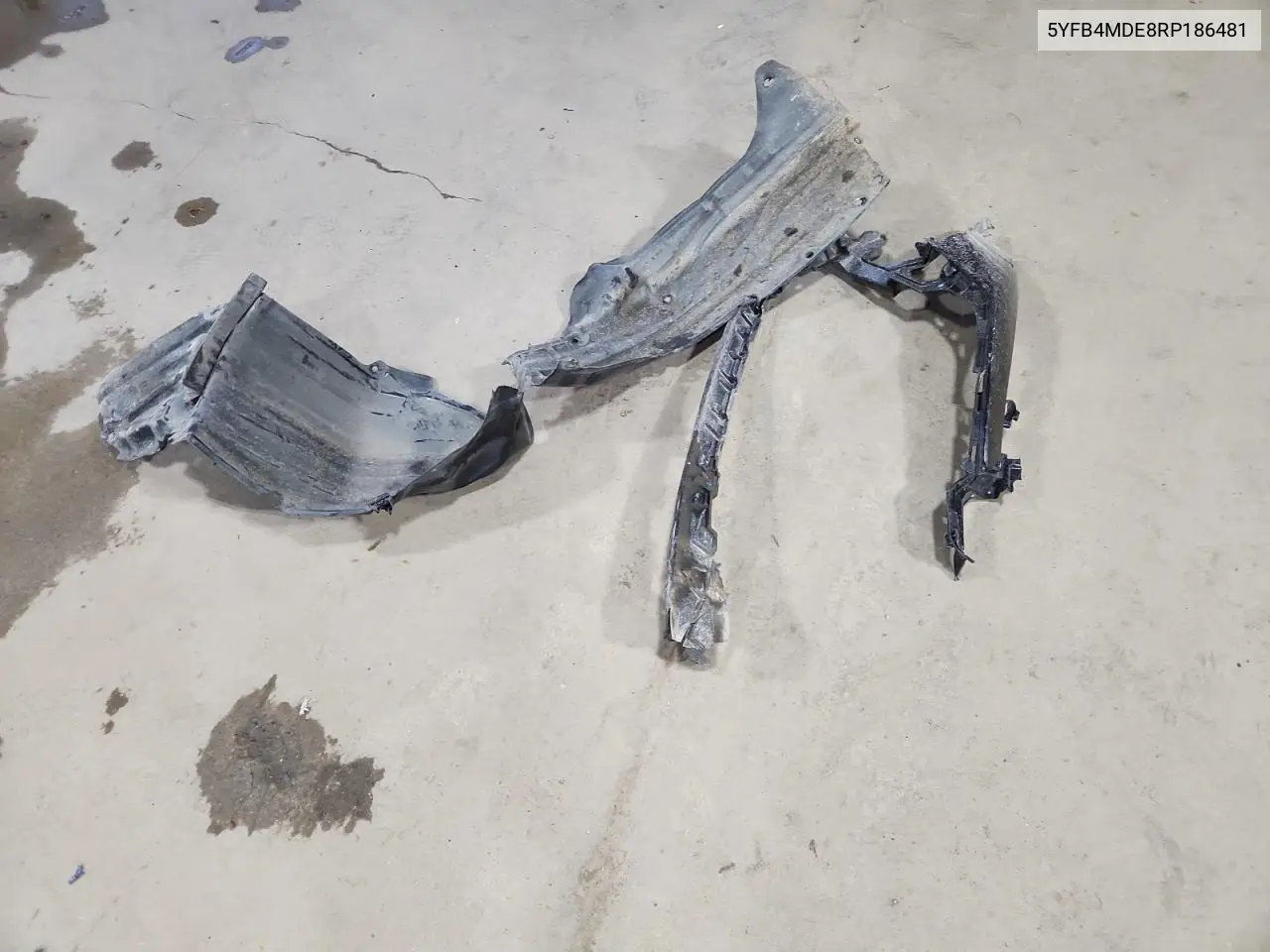 5YFB4MDE8RP186481 2024 Toyota Corolla Le