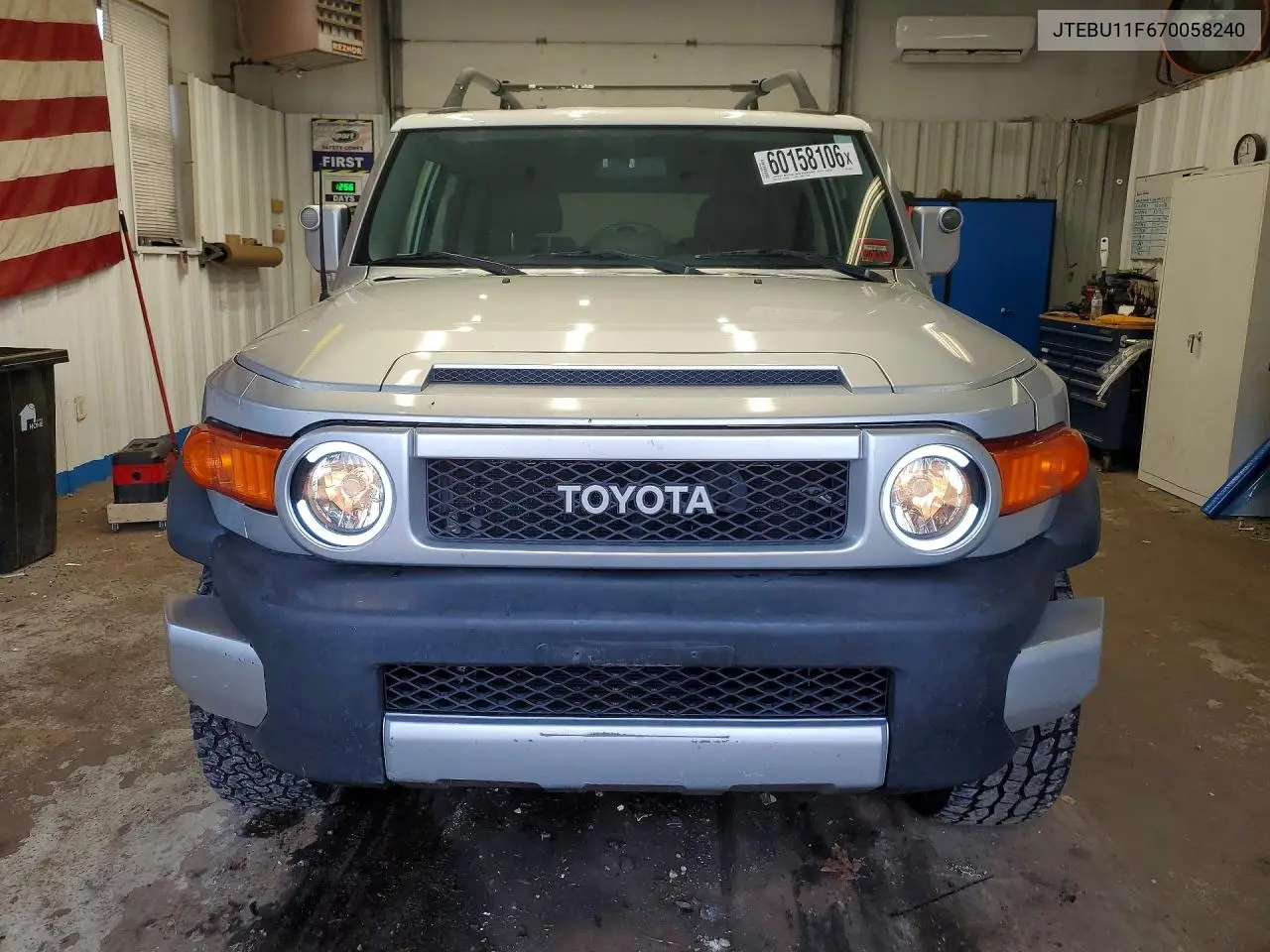 2007 Toyota Fj Cruiser Base VIN: JTEBU11F670058240 Lot: 60158106