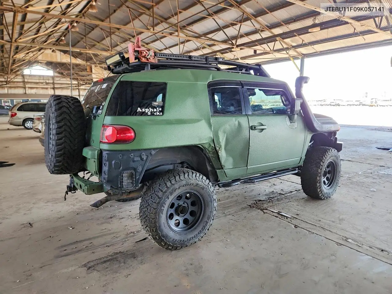 2009 Toyota Fj Cruiser Base VIN: JTEBU11F09K057141 Lot: 60585786