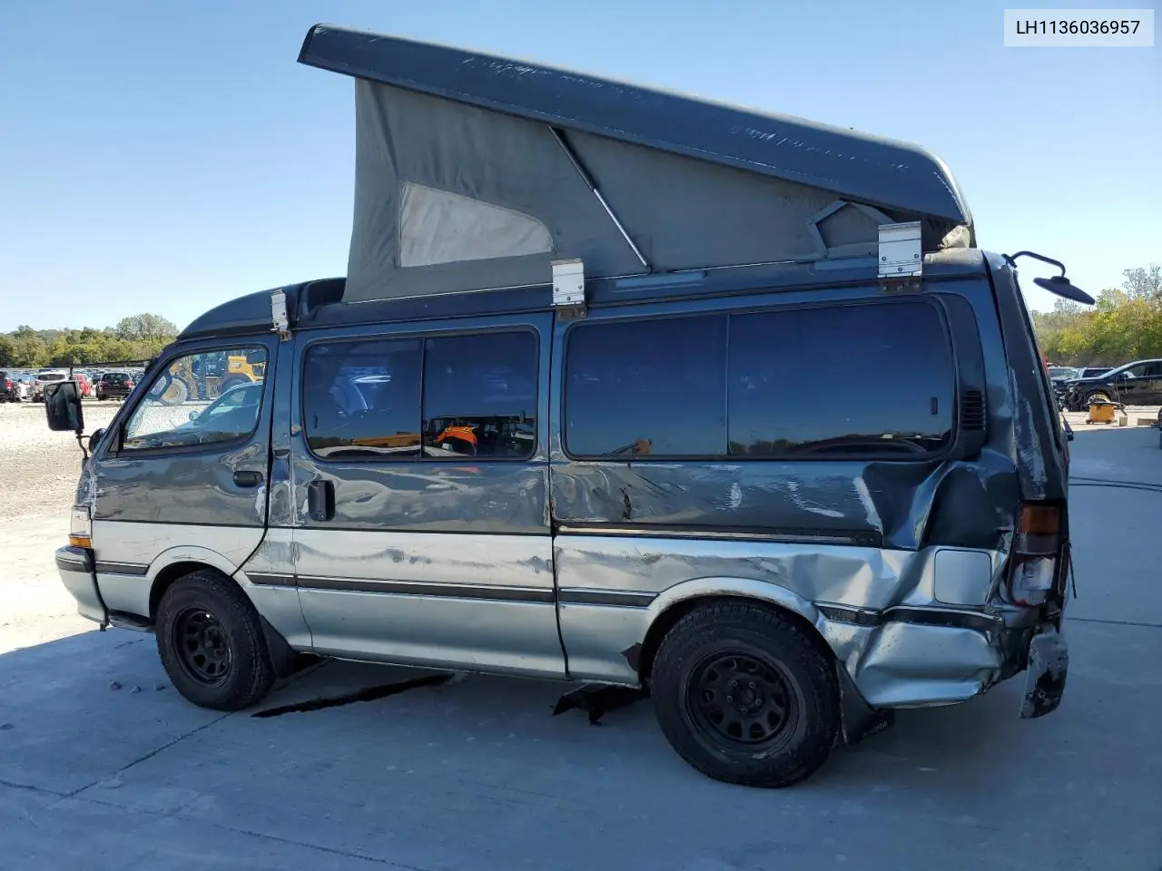 1992 Toyota Hi Ace VIN: LH1136036957 Lot: 86324355