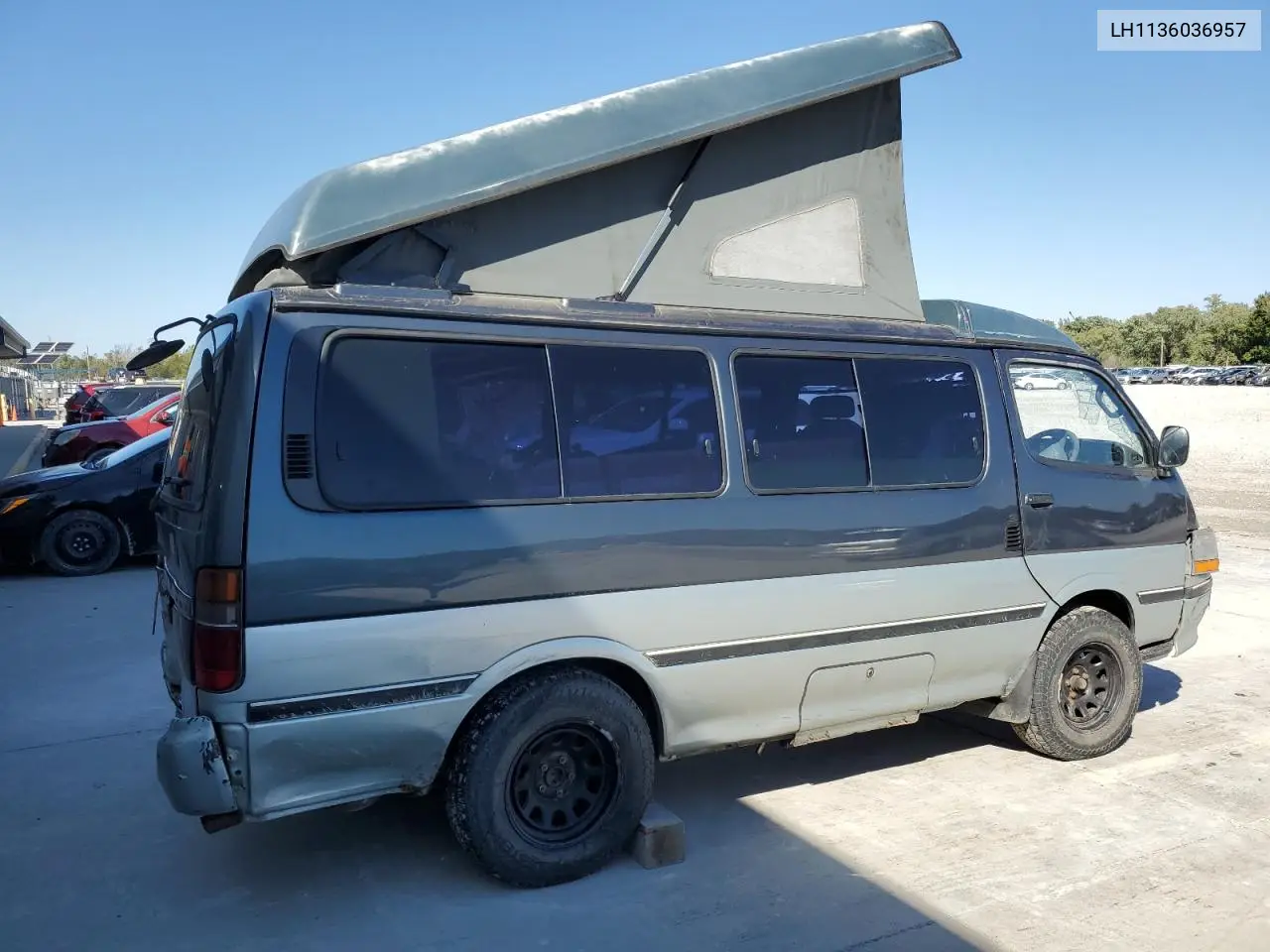 1992 Toyota Hi Ace VIN: LH1136036957 Lot: 86324355