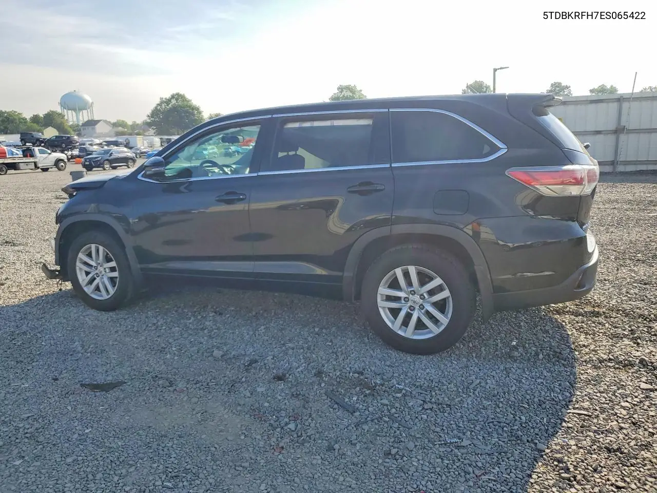2014 Toyota Highlander Le VIN: 5TDBKRFH7ES065422 Lot: 61140726