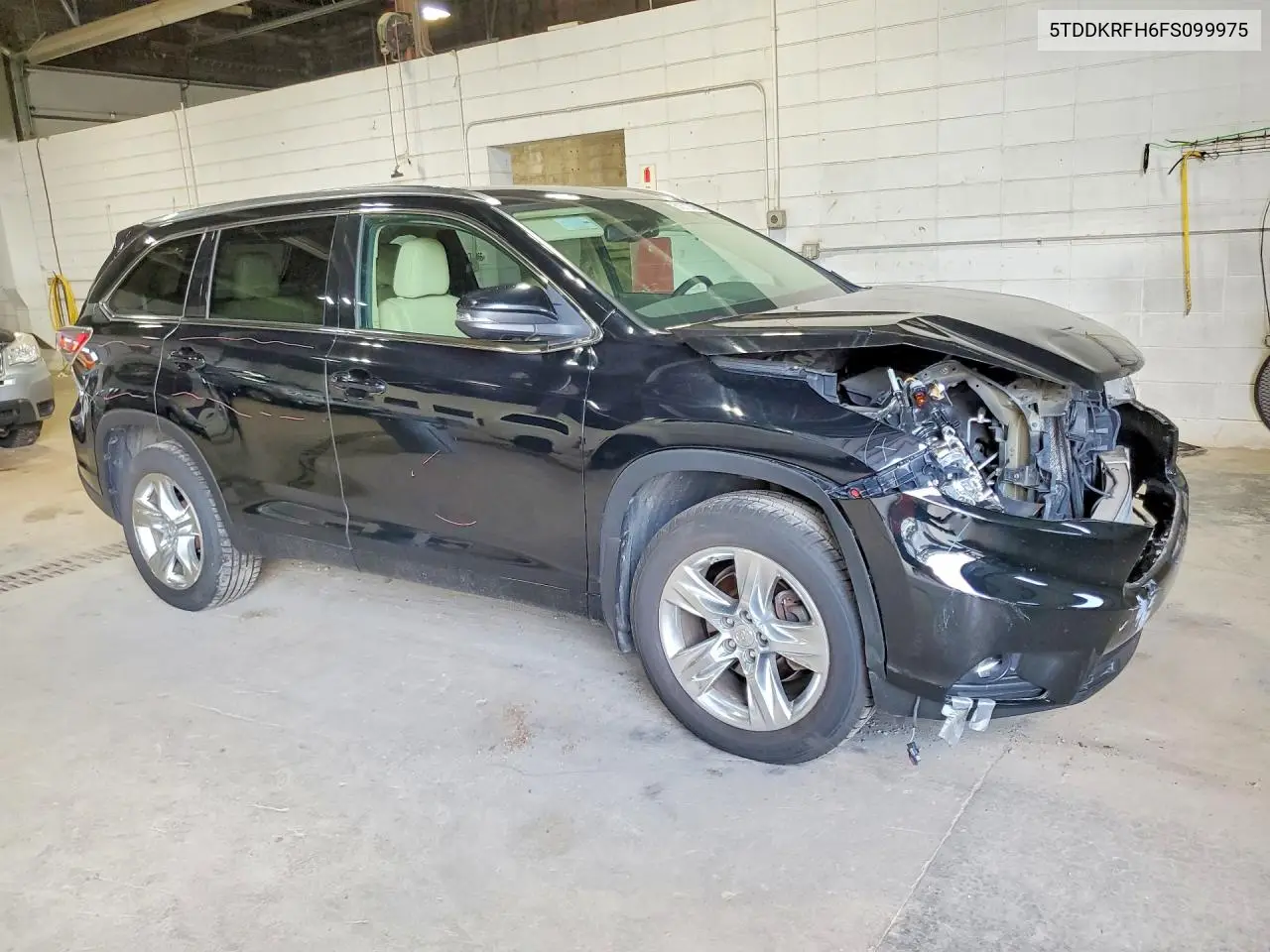 5TDDKRFH6FS099975 2015 Toyota Highlander Limited