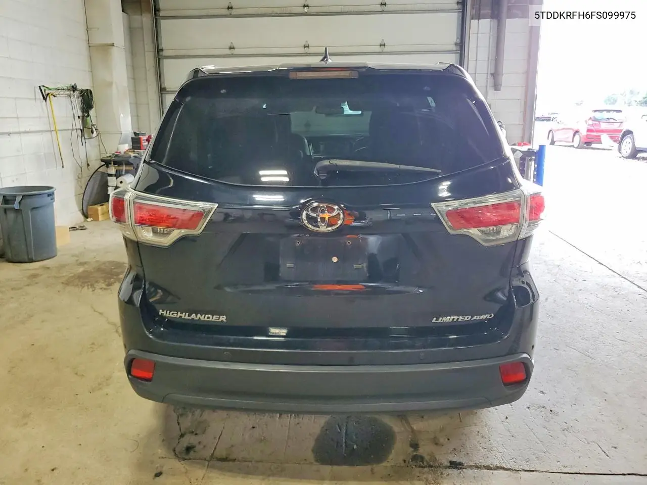 5TDDKRFH6FS099975 2015 Toyota Highlander Limited