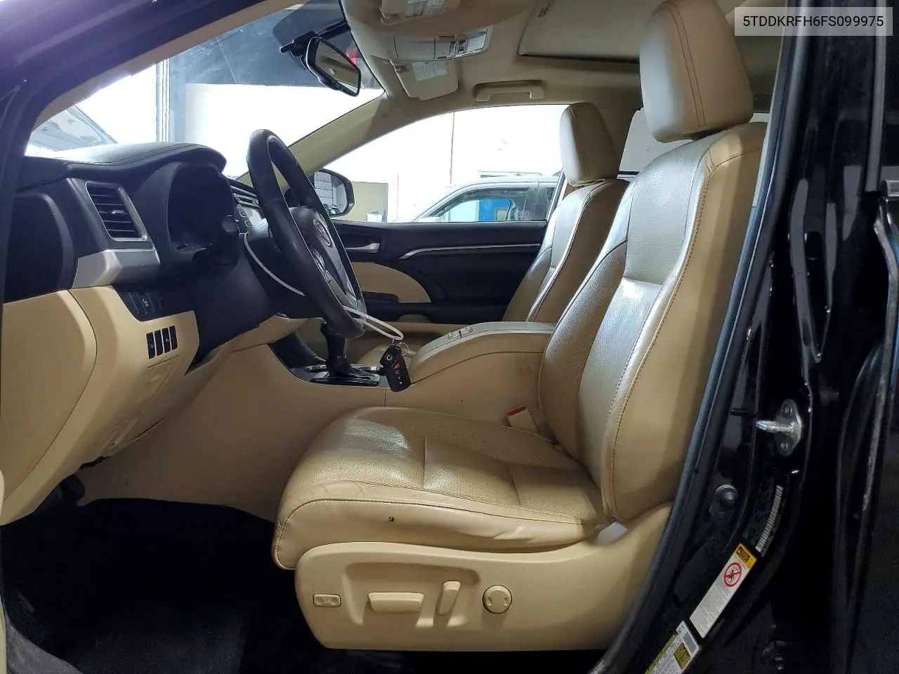 5TDDKRFH6FS099975 2015 Toyota Highlander Limited
