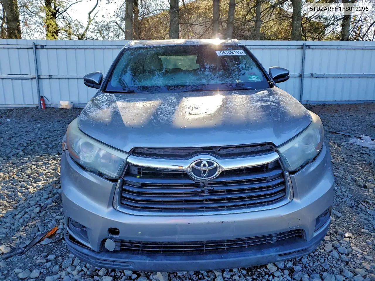 5TDZARFH1FS012296 2015 Toyota Highlander Le