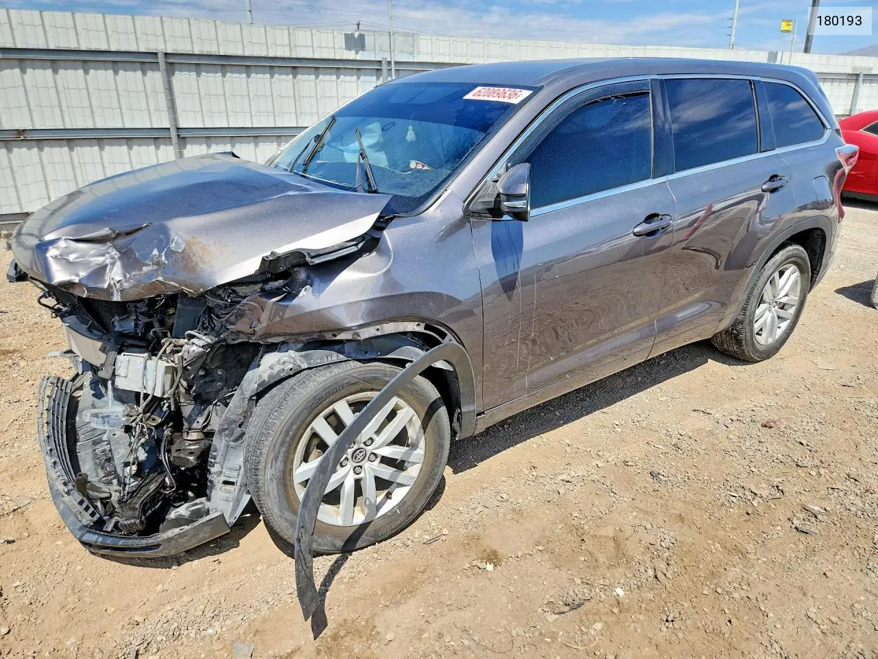 2016 Toyota Highlander Base VIN: 180193 Lot: 62089636