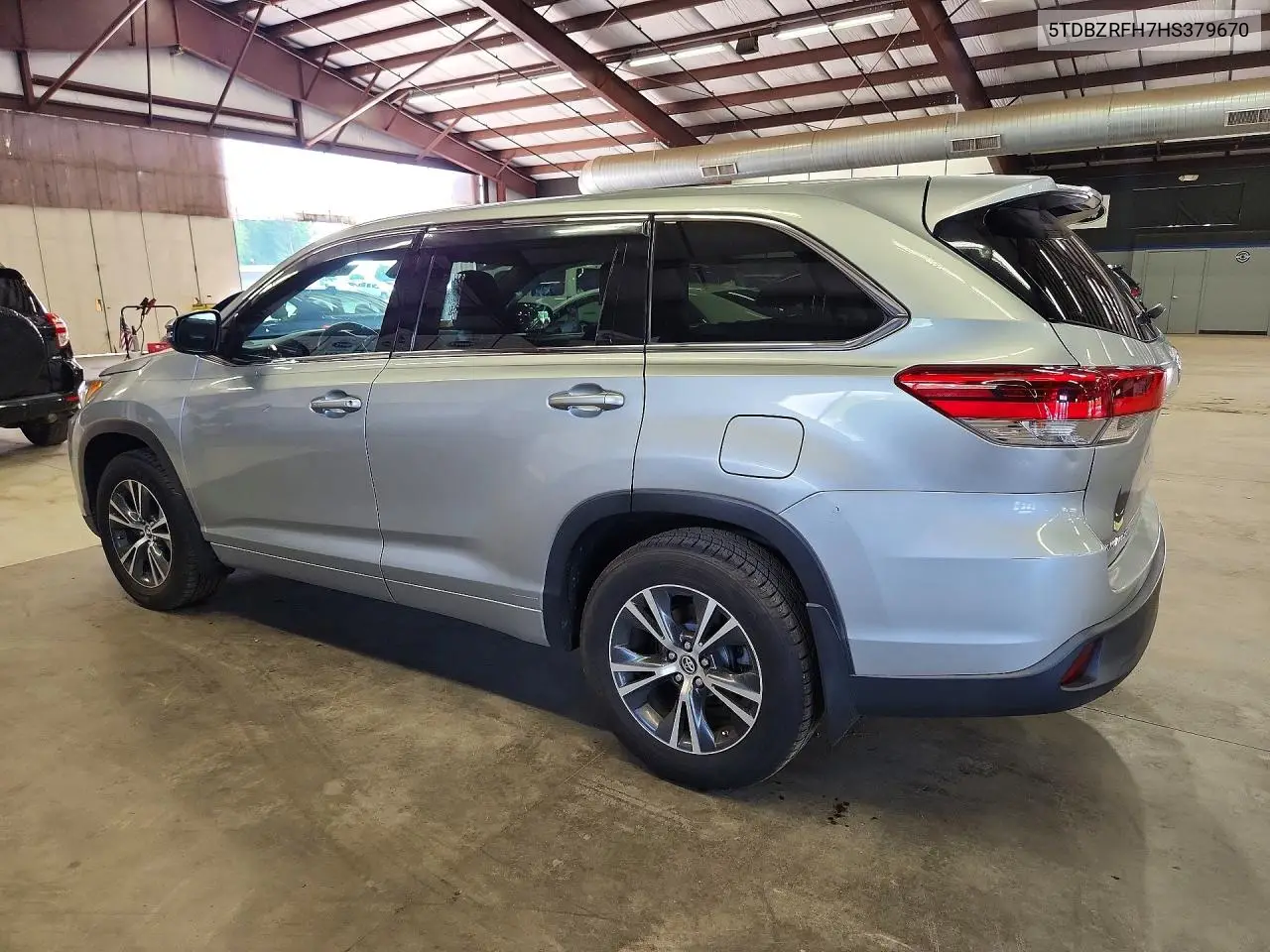 2017 Toyota Highlander Le VIN: 5TDBZRFH7HS379670 Lot: 62028316