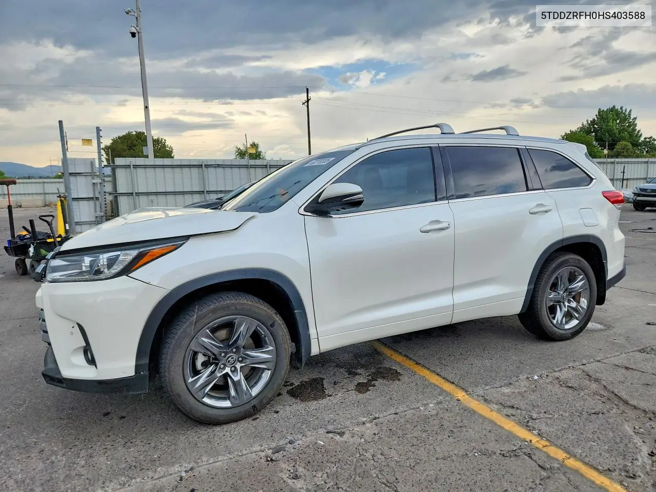 2017 Toyota Highlander Limited Platinum VIN: 5TDDZRFH0HS403588 Lot: 62270306